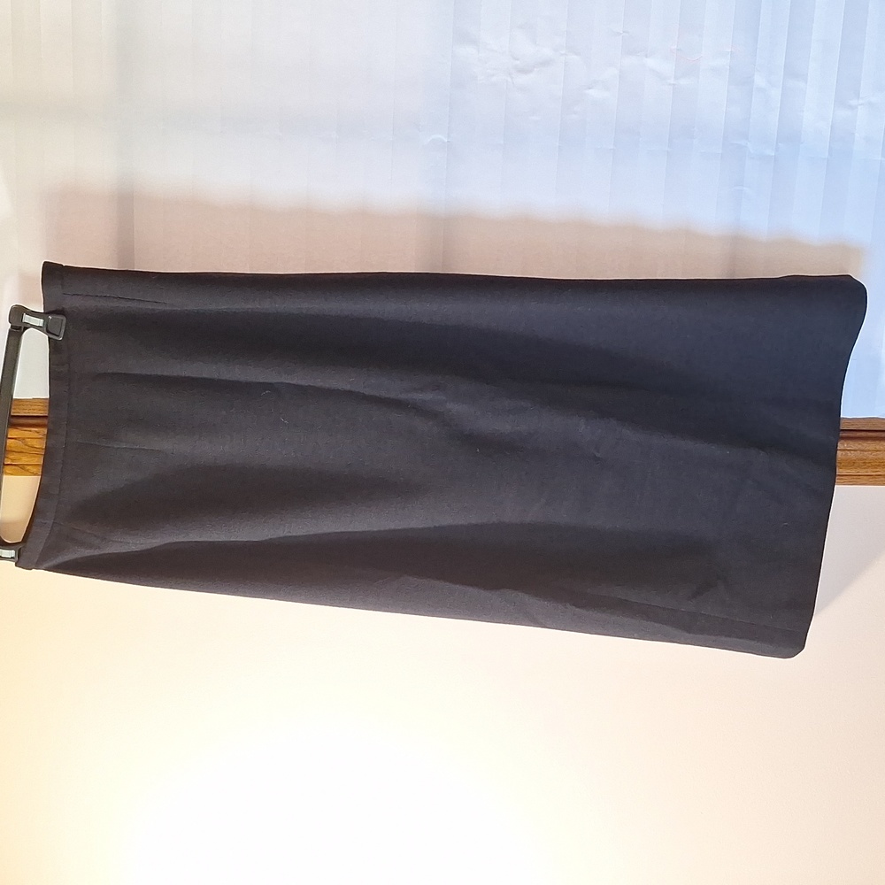 Talbot black skirt size 8 wool 100% made in Japan